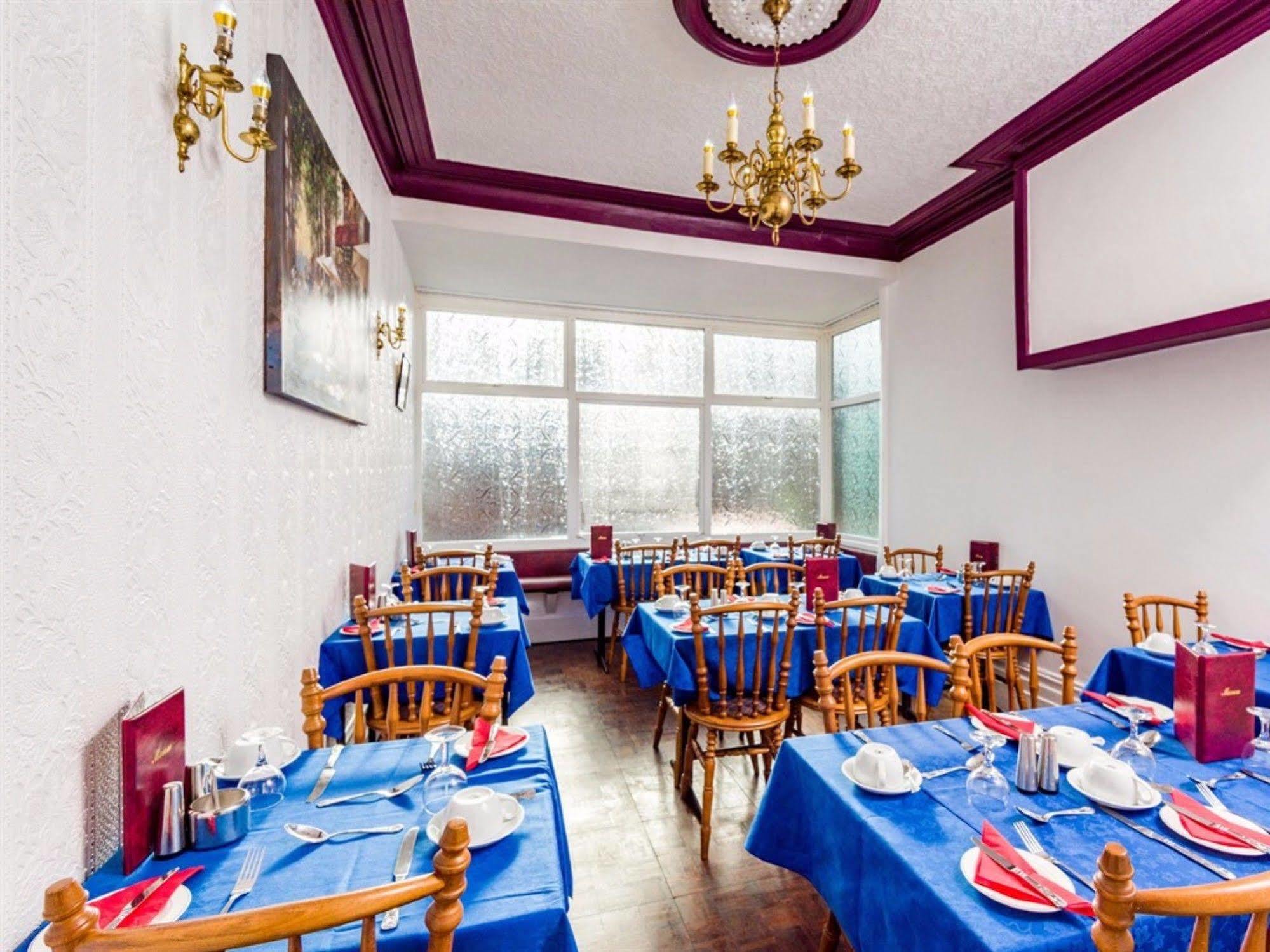 Holmeleigh Hotel Blackpool Bagian luar foto